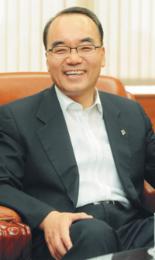 박재완 장관 “서비스업 규제 풀고 소상공인 지원..내수 살리기 총력”