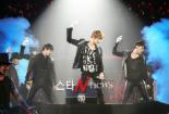 JYJ 선물, 소속사대표에 3억 상당의 차 “힘들때 위안받아”