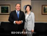 한진해운 최은영 회장, 스페인 외교부위원장 겸 알헤시라스 시장 면담