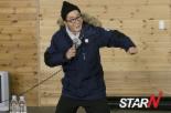 ‘1박2일’ 김주혁, 마이크 들고 깨방정춤..‘영구는 잊어라!’