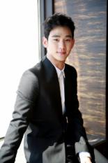 ‘별그대’ 김수현 “도민준이 살아온 세월 표현하기 위해 노력했다”