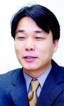 [데스크칼럼] 스타의 경제학, 서태지에서 천송이까지