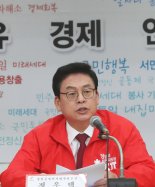 [선택 2017]정우택 "접경선 많은 경기도 지역주민, '안보 대통령' 홍준표 선택할 것"