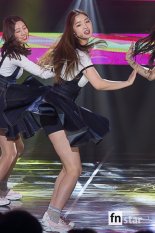 [포토] 다이아 은진, ‘아찔하게 펄럭이는 스커트’