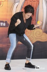 [포토] 은지원, ‘기 모으는중!’