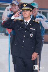 ‘시골경찰’ 신현준 “제복 입는 것에 대한 동경 있었다”