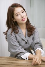 박신혜 “류준열X이수경, 감독님들이 사랑하는 이유 알겠다”(인터뷰)