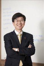 [신년사로 살펴본 2018년 주요 기업들의 다짐] SK하이닉스 박성욱 부회장 "하이닉스의 본원적 경쟁력 제고"
