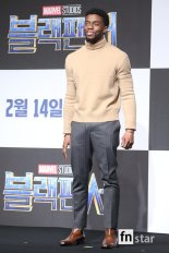 [포토] 채드윅 보스만, ‘히어로의 감출 수 없는 몸매’