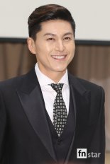 류수영 “금욕주의자 役, ‘진짜사나이’ 찍듯 지옥같이 운동했다”