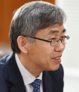 [특별인터뷰] 김성수 한국화학연구원장 "신약 개발·미세먼지 문제..화학硏이 해결해나가고 있습니다"
