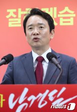 남경필 재선 도전, "이번 선거는 '포퓰리스트'와 '경제도지사'의 대결"