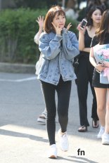 [포토] 러블리즈 진, ‘시선잡는 레깅스 핏’