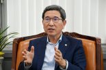 [인터뷰] 김학용 국회 환노위원장 "탄력근무제 제조업 중심으로 6개월 늘리는 데 긍정적 입장"