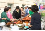 [서울시 기획] 서울광장 추석장터  "전국 특산물 다 모였네"