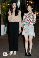 [포토] 조유정-박시은, ‘분위기 다른 저녁인사’