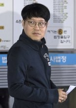 ‘조두순 사건 희화화’ 윤서인 사과문 진정성 논란