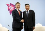 [한-아세안 정상회의] "라오스 댐 피해복구 지원 계속할 것" "메콩강 유역 복원사업 참여해달라"
