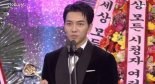 이승기, SBS 연예대상 수상...백종원 무관에 그쳐