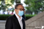 김백준 2심 선고·MB 증인신문 불출석..이명박은 보석 유지(종합)