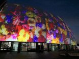 거제 ‘지붕 없는 미술관’의 화려한 빛의 영상 연출
