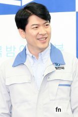 [포토] 김상경, ‘츤데레의 미소’