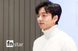 [포토] 공유, ‘신내림 받은 옆선’