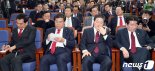 심재철, 한국당 새 원내대표 선출..."예산안·패트 재협의 요구"