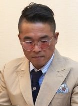 김건모, '2007년 폭행 의혹' 명예훼손 고소…경찰 수사착수