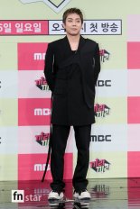 [포토] 은지원, ‘뒷짐지고 포근하게’