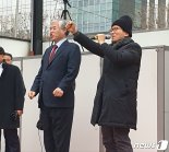 "전광훈과 관련 없다" 일축한 김문수..나흘 뒤 "전광훈과 멀어질 이유 없다"는 측근