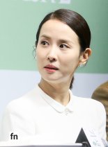 [포토] 조여정, ‘자체발광 백옥미모’