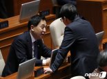 여당, 강서갑 '조국 프레임' 논란 격화..조기진화 고심
