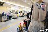 "M인데 왜 안맞지?" 제각각 의류 사이즈, 소비자는 '골머리'