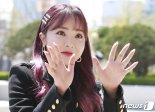 '논문표절'로 활동 중단한 홍진영, 주식 팔아 '50억' 대박
