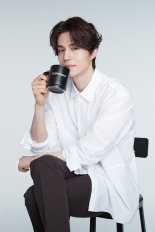 커피베이, 브랜드 광고모델 배우 이동욱 선정