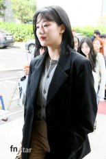 [포토] 에이프릴 나은, ‘그늘에서도 자체발광’