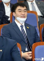 "갭투자자 너무 막 공격했다"  한달만에 입장바꾼 김남국 민주당의원