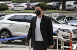 [속보]'故 구하라 폭행·협박' 최종범 2심서 '징역1년' 법정구속..1심은 '집행유예'