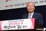 김종인 "내년 4월까지 개헌, 회의적..내각제가 좋아"