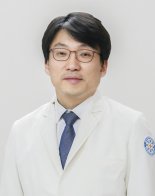 [척추·관절 100세 설계] 여름철 증가하는 허리 질환, '척추전방전위증'
