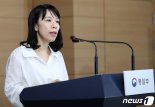 통일부, 방호복 대북 반출 승인...마스크 이어 두번째