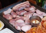 쫀득쫀득 돼지 특수부위 구이… 콩가루·멜젓에 찍으면 꿀맛 [소확행 로컬맛집]