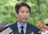 이인영, 前 통일장관들과 만찬 ‘돌파구’ 모색..김연철은 불참