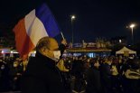 프랑스 마크롱, 교사 살인 사건 직후 러시아 푸틴과 통화