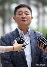 '국회 납품 청탁 의혹' 허인회, 첫 공판서 혐의 전면 부인