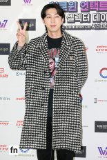 [포토] 슬리피, ‘스웨그 담긴 브이’