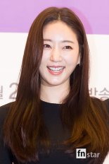 [포토] 김사랑, ‘햇살같은 아름다움’