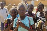 아프리카 부르키나파소에서 총격으로 최소 100명 사망