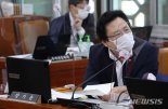 강기윤 “정부, 백신확보에 미온적..인도 20억, 한국은 2천만"